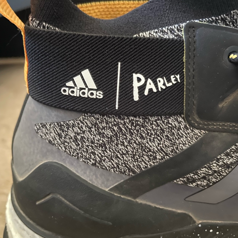 Adidas Terrex Free Hiker Parley - Black/White Speckled/Solar Gold - Picture 3 of 8